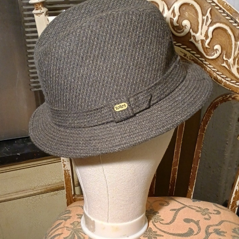 Totes Gray Tweed Bucket Hat